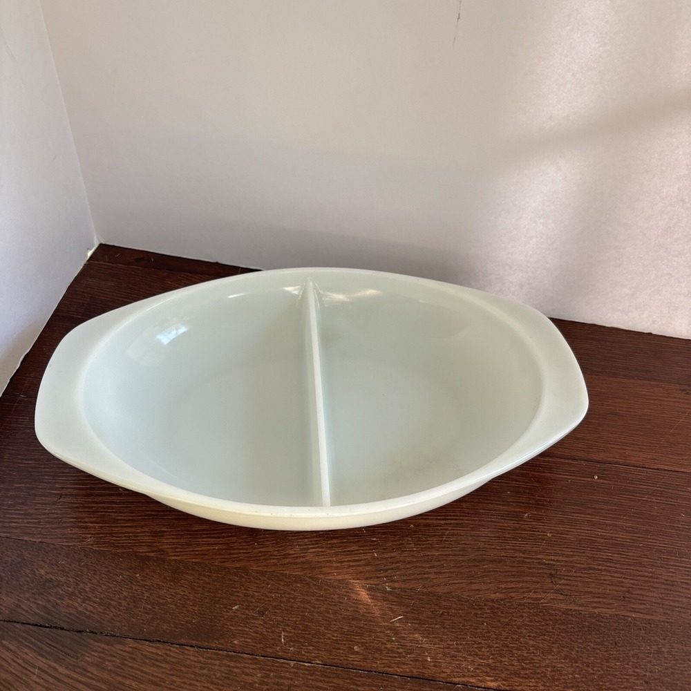 Vintage Pyrex Milk Glass Divided Casserole (1.5 Quart)